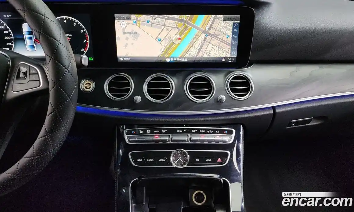 Mercedes-Benz E-Class 2017 2.0 Автомат в Москве № 161907, фото 14