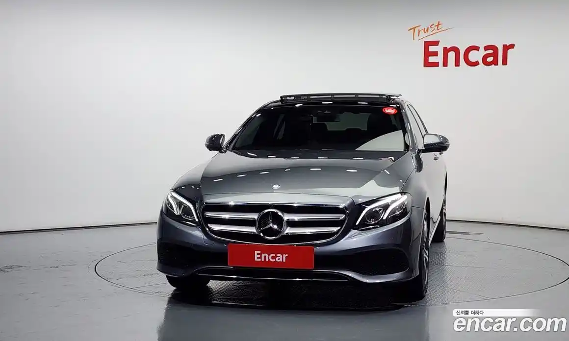 Mercedes-Benz E-Class 2017 2.0 Автомат в Москве № 161907, фото 3