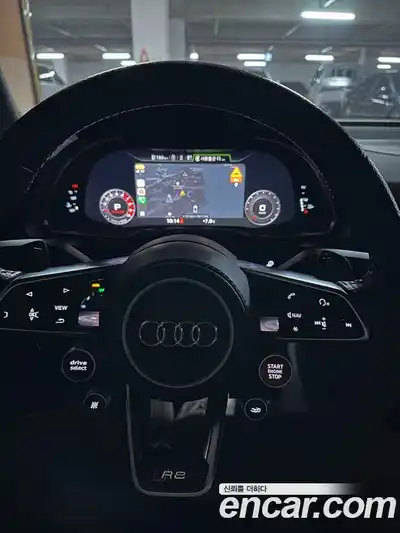 Audi R8 2017 5.2 Автомат в Москве № 163050, миниатюра 8