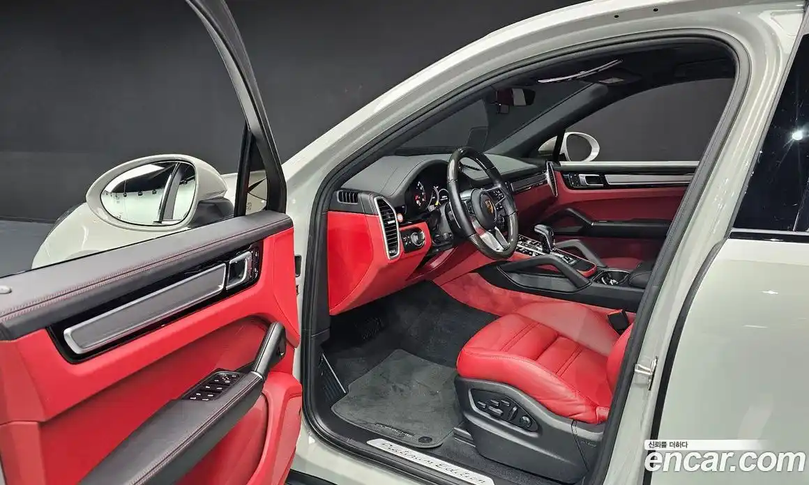 Porsche Cayenne 2022 3.0 Автомат в Москве № 165154, фото 9