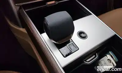 Land Rover Range-Rover 2024 4.4 Автомат в Москве № 166031, миниатюра 9