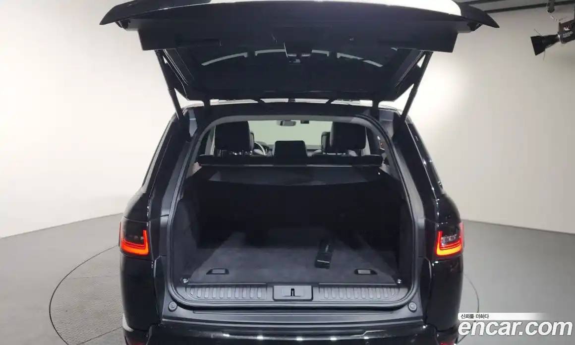 Land Rover Range-Rover Sport 2019 3.0 Автомат в Москве № 166271, фото 6