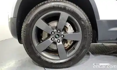 Land Rover Defender, 2022