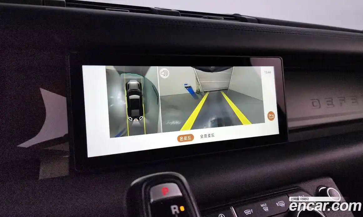 Land Rover Defender 2022 3.0 Автомат в Москве № 166519, фото 14