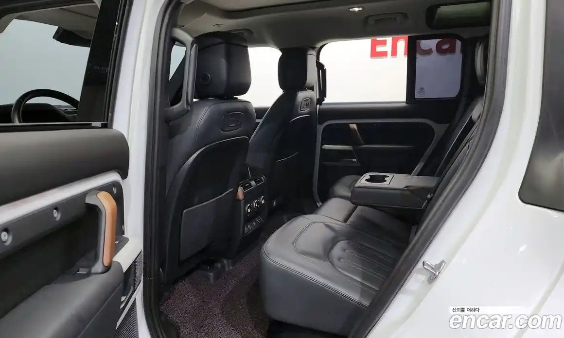 Land Rover Defender 2022 3.0 Автомат в Москве № 166519, фото 20