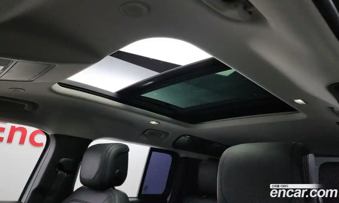 Land Rover Defender 2022 3.0 Автомат в Москве № 166519, фото 10