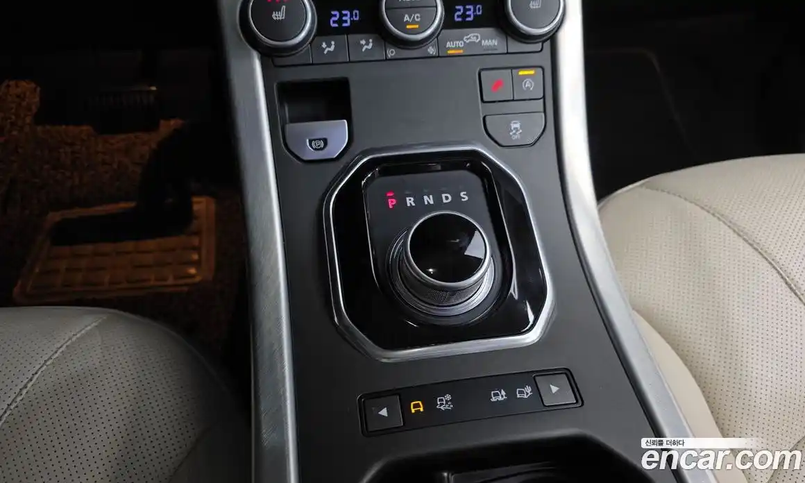 Land Rover Range-Rover Evoque 2016 2.0 Автомат в Москве № 166571, фото 14