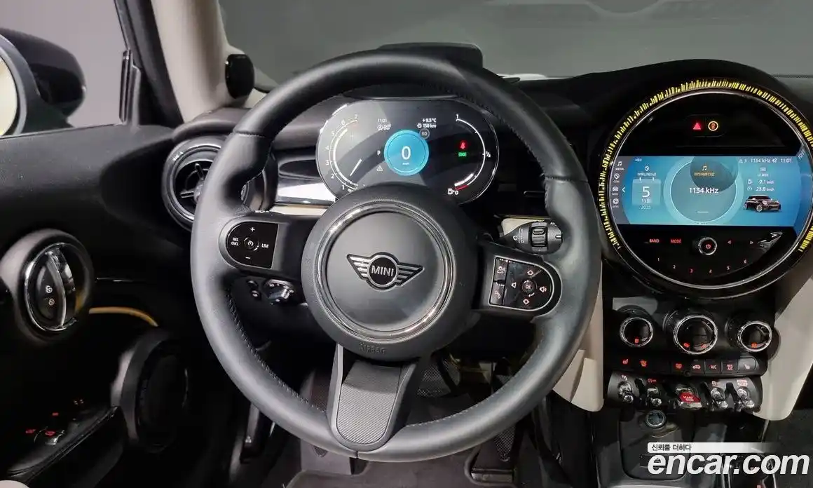 Mini Cooper 2023 2.0 Автомат в Москве № 167016, фото 14