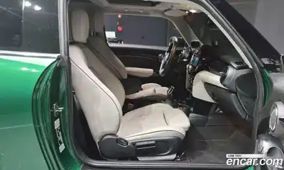 Mini Cooper 2023 2.0 Автомат в Москве № 167016, миниатюра 7