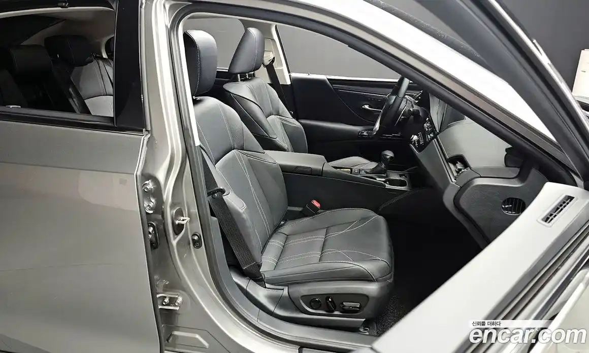 Lexus ES 2026 2.5 Автомат в Москве № 167947, фото 15