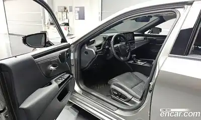 Lexus ES 2026 2.5 Автомат в Москве № 167947, миниатюра 3