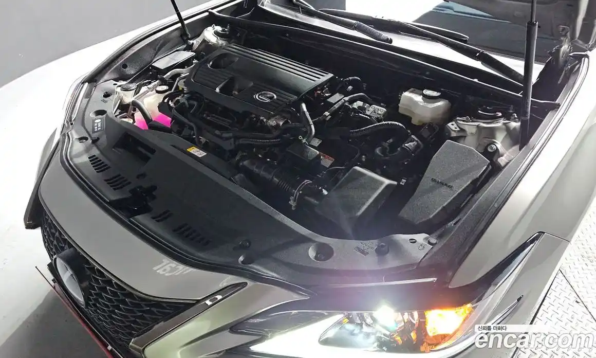 Lexus ES 2024 2.5 Автомат в Москве № 167970, фото 13