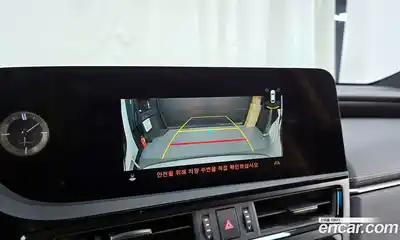 Lexus ES 2023 2.5 Автомат в Москве № 168163, миниатюра 2