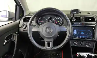Volkswagen Polo 2013 1.6 Автомат в Москве № 169019, миниатюра 3