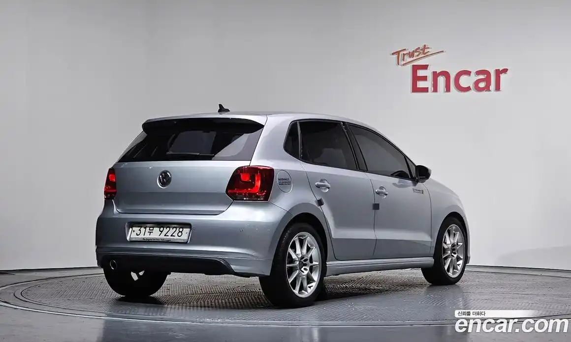 Volkswagen Polo 2013 1.6 Автомат в Москве № 169019, фото 6