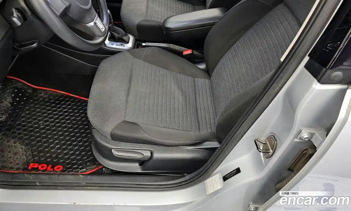 Volkswagen Polo 2013 1.6 Автомат в Москве № 169019, фото 9