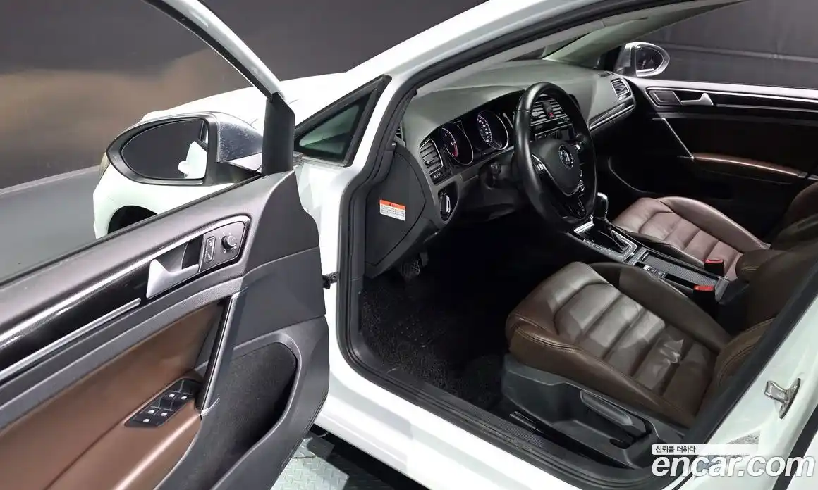 Volkswagen Golf 2015 2.0 Автомат в Москве № 169020, фото 3