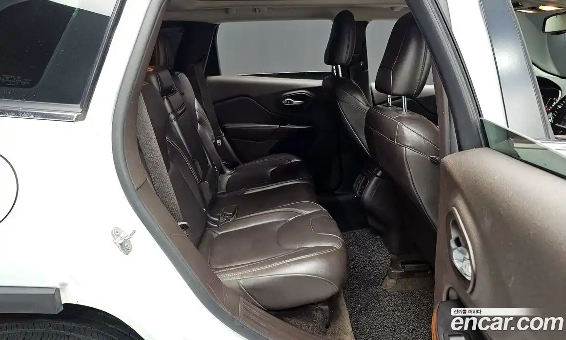 Jeep Cherokee 2014 2.4 Автомат в Москве № 169745, фото 12