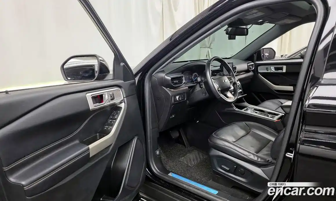 Ford Explorer 2021 2.3 Автомат в Москве № 170730, фото 3