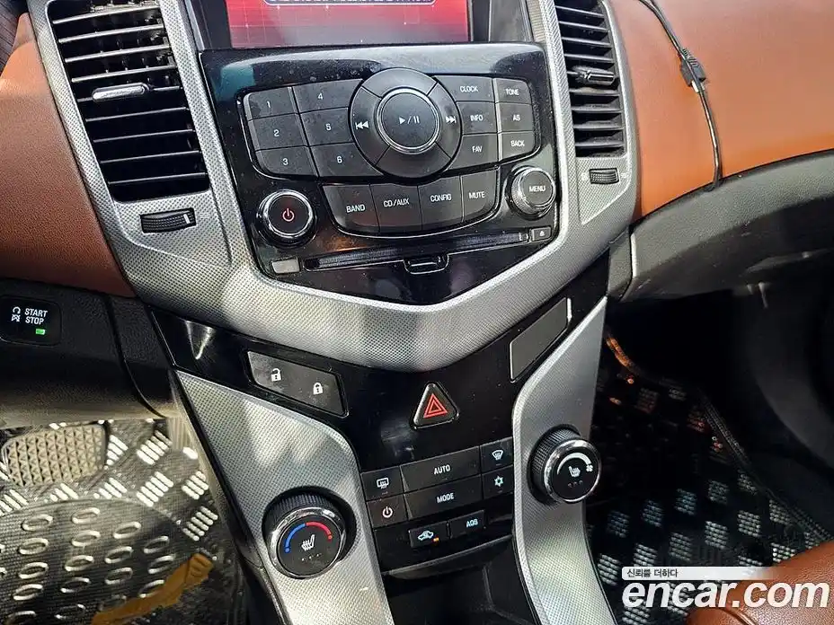 Chevrolet Cruze 2011 1.8 Автомат в Москве № 176009, фото 15