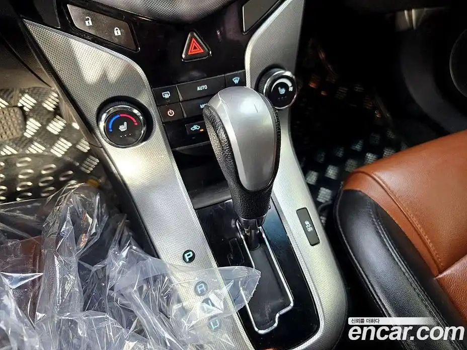 Chevrolet Cruze 2011 1.8 Автомат в Москве № 176009, фото 16