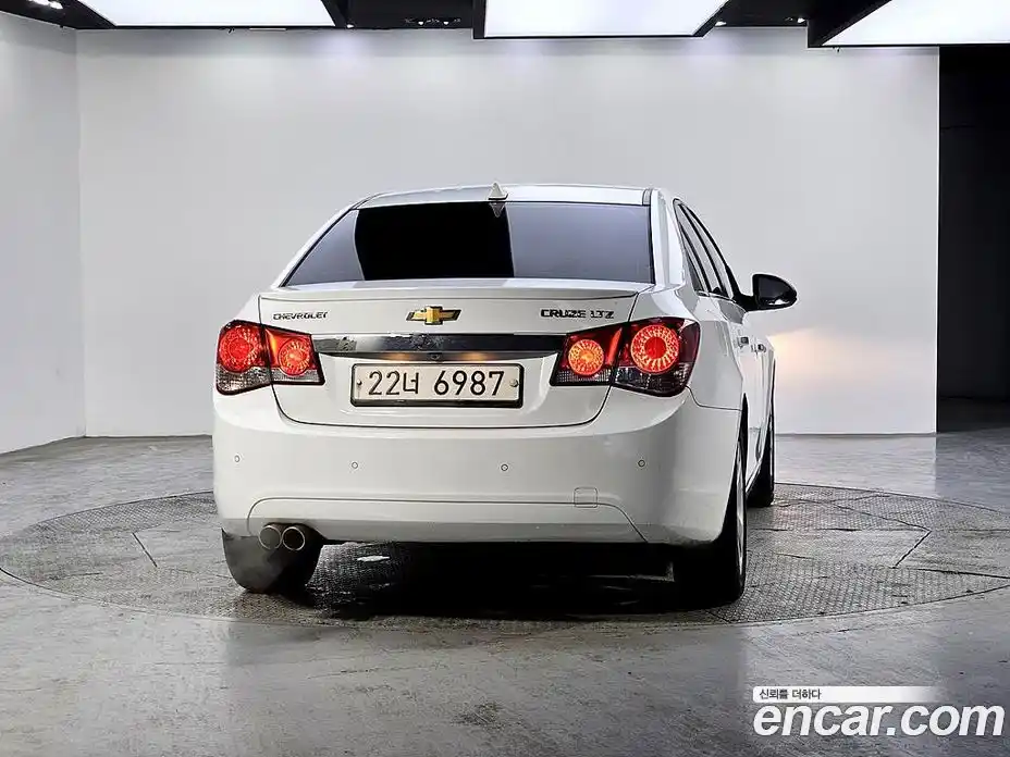 Chevrolet Cruze 2011 1.8 Автомат в Москве № 176009, фото 3