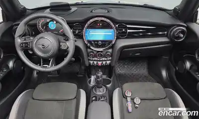 Mini Cooper Convertible 2023 2.0 Автомат в Москве № 177037, миниатюра 8