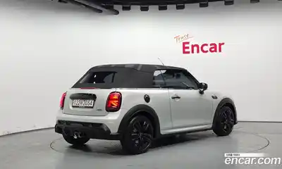 Mini Cooper Convertible 2023 2.0 Автомат в Москве № 177037, миниатюра 10