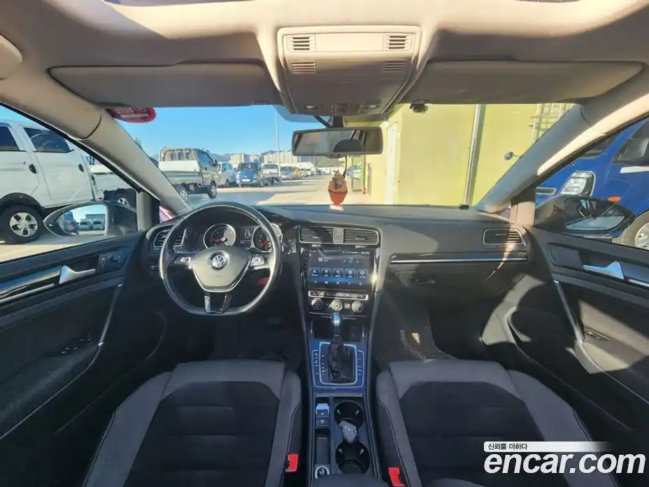 Volkswagen Golf 2015 2.0 Автомат в Москве № 182293, фото 10