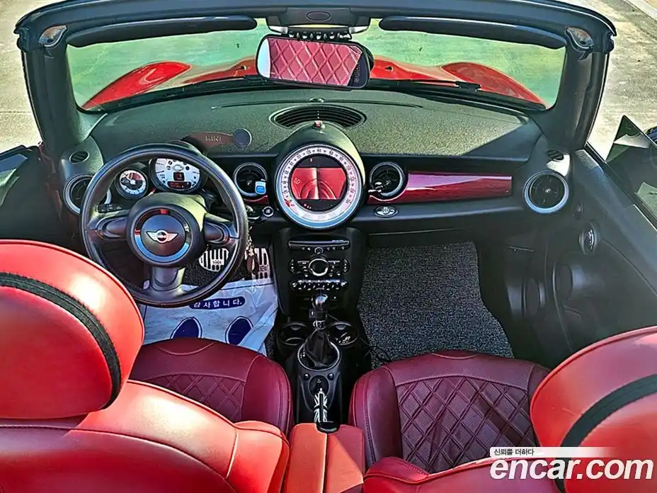 Mini Cooper Convertible 2014 1.6 Автомат в Москве № 191041, фото 7