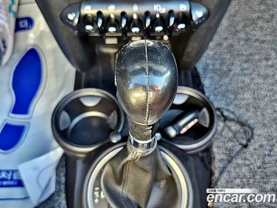 Mini Cooper Convertible 2014 1.6 Автомат в Москве № 191041, фото 9