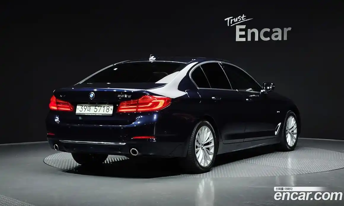 BMW 5-Series 2018 2.0 Автомат в Москве № 192210, фото 15