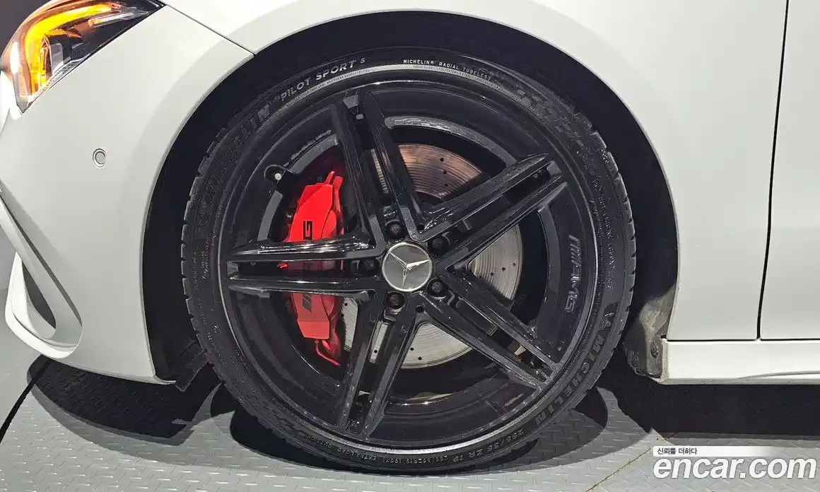 Mercedes-Benz CLA-Class 2021 2.0 Автомат в Москве № 195182, фото 1