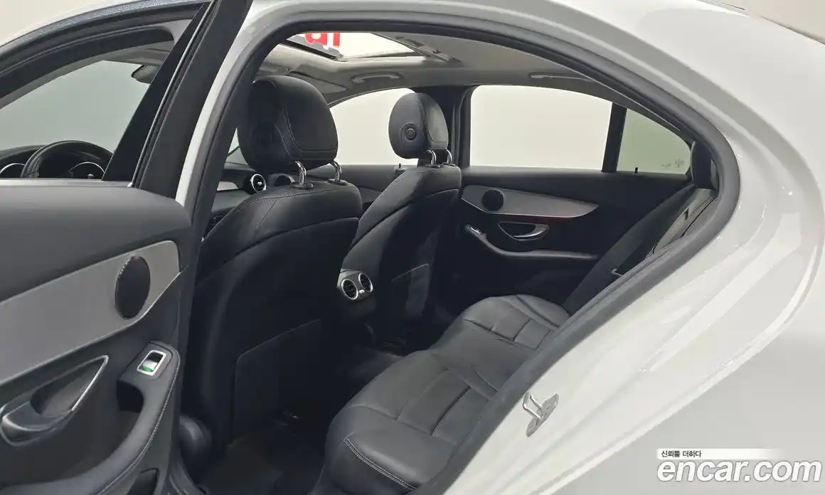 Mercedes-Benz C-Class 2018 2.0 Автомат в Москве № 195523, фото 12