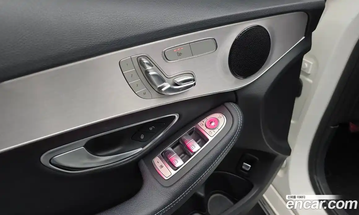 Mercedes-Benz C-Class 2018 2.0 Автомат в Москве № 195523, фото 17