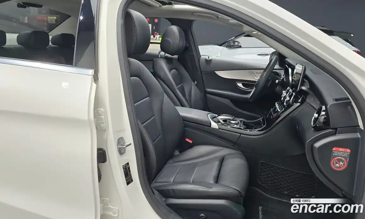 Mercedes-Benz C-Class 2018 2.0 Автомат в Москве № 195523, фото 10