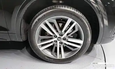 Audi Q5 2023 2.0 Автомат в Москве № 196206, миниатюра 5