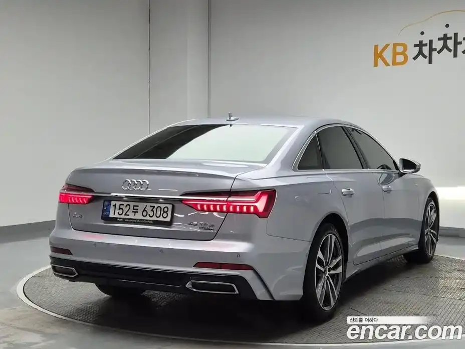 Audi A6 2021 2.0 Автомат в Москве № 196716, фото 2