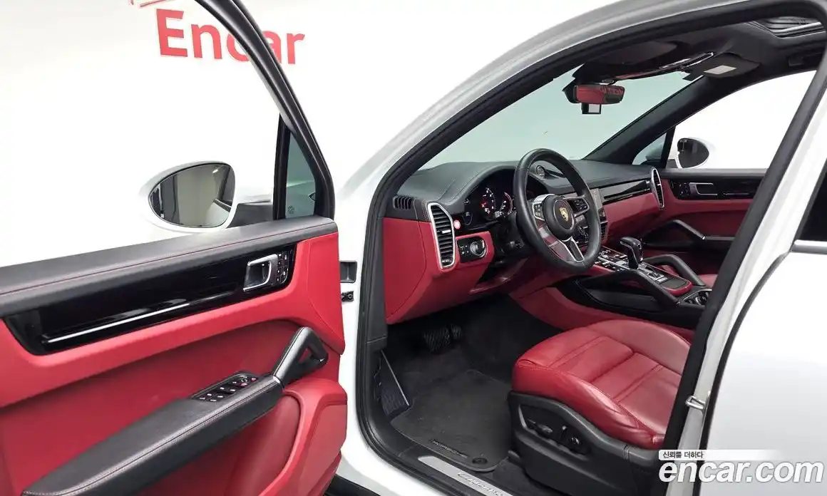 Porsche Cayenne 2023 3.0 Автомат в Москве № 197332, фото 18