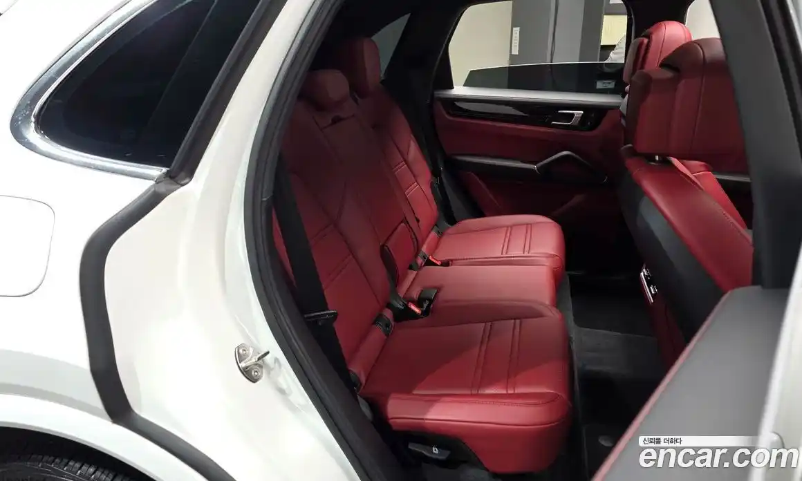 Porsche Cayenne 2023 3.0 Автомат в Москве № 197332, фото 20