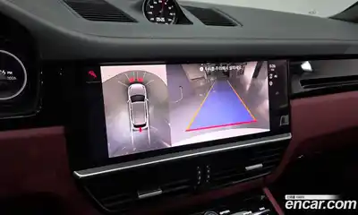 Porsche Cayenne 2023 3.0 Автомат в Москве № 197332, миниатюра 7