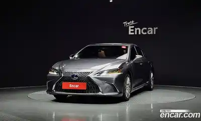 Lexus ES 2019 2.5 Автомат в Москве № 198736, миниатюра 3