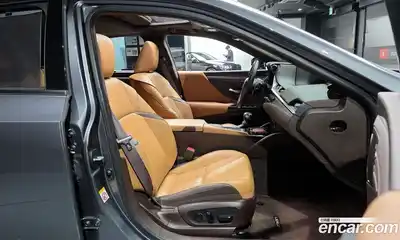 Lexus ES 2019 2.5 Автомат в Москве № 198736, миниатюра 10