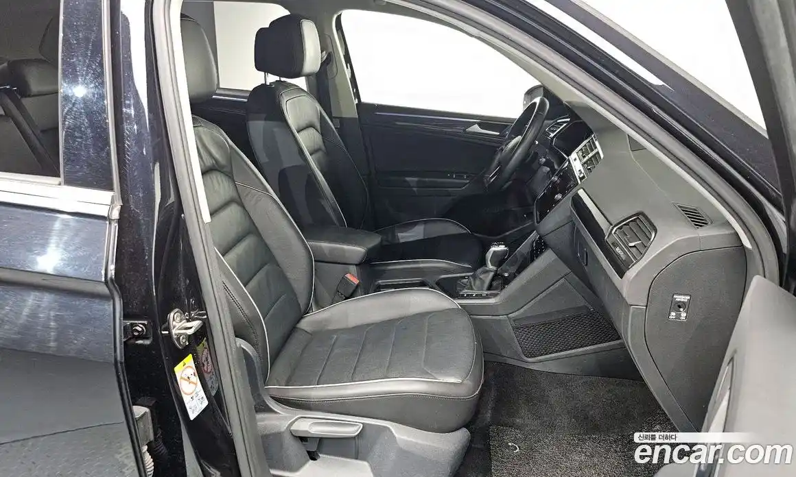 Volkswagen Tiguan 2021 2.0 Автомат в Москве № 199129, фото 11