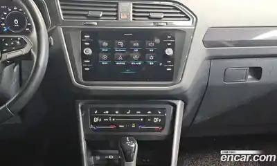 Volkswagen Tiguan 2021 2.0 Автомат в Москве № 199129, миниатюра 12