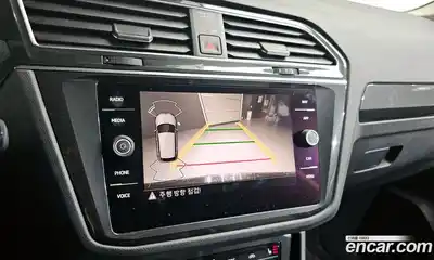 Volkswagen Tiguan 2021 2.0 Автомат в Москве № 199129, миниатюра 2