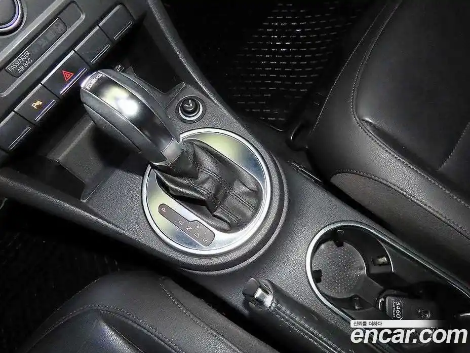 Volkswagen Beatle 2014 2.0 Автомат в Москве № 199226, фото 9