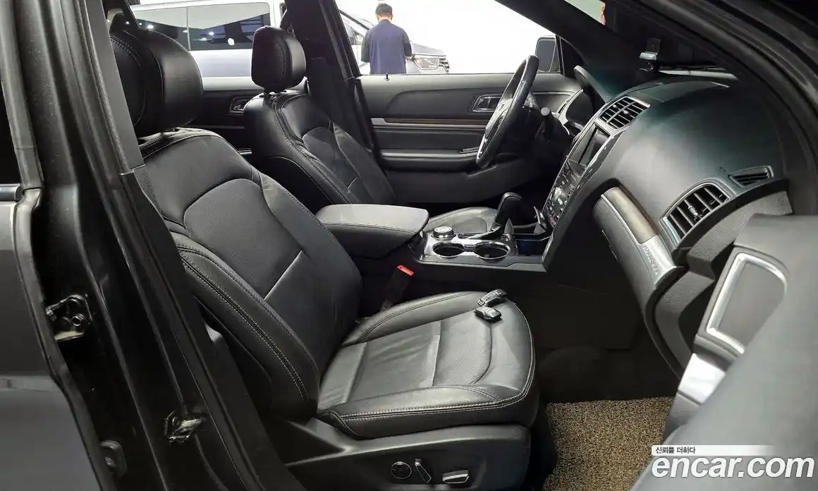 Ford Explorer 2017 2.3 Автомат в Москве № 199849, фото 17