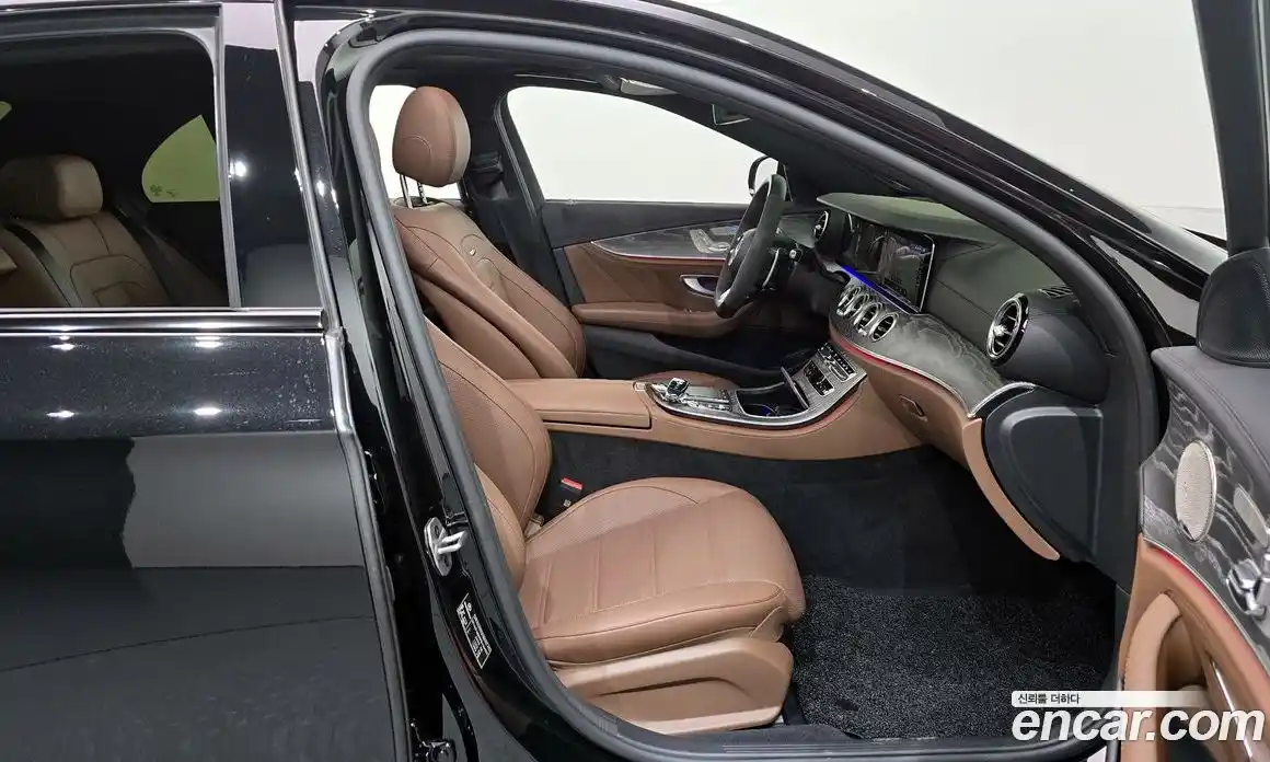 Mercedes-Benz E-Class 2023 3.0 Автомат в Москве № 201891, фото 11