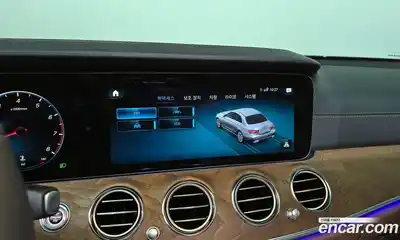 Mercedes-Benz E-Class 2023 2.0 Автомат в Москве № 203168, миниатюра 11